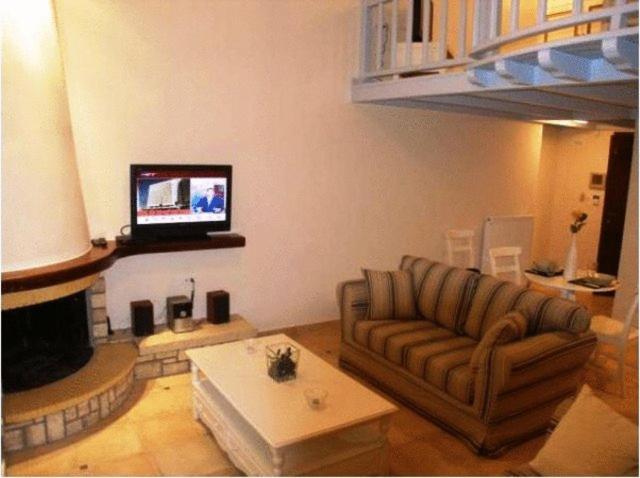 Giogarakis Suites Eleonas Oda fotoğraf