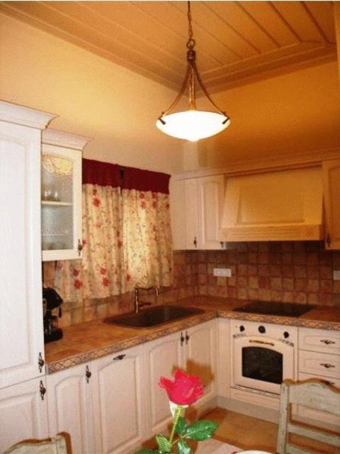 Giogarakis Suites Eleonas Oda fotoğraf