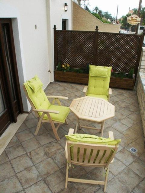 Giogarakis Suites Eleonas Oda fotoğraf